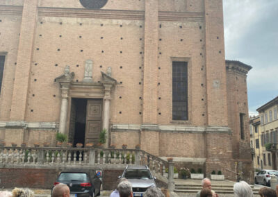 visita guidata chiesa s sepolcro esterno chiesa a piacenza